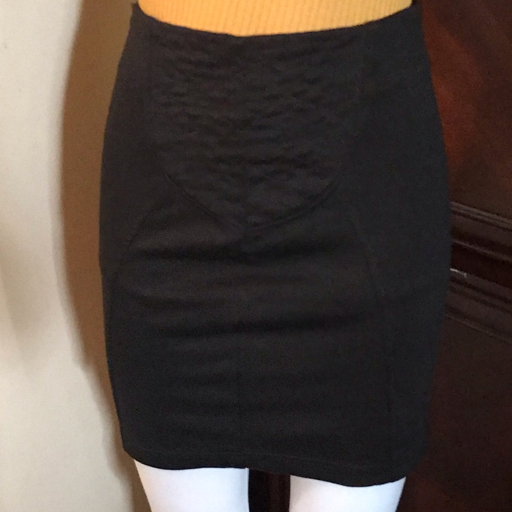 🆕 Have & Have Black Slim Fit Mini Skirt-Small